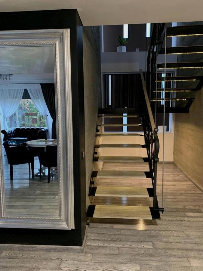 Kubiq Residence Giarmata Eksteriør bilde